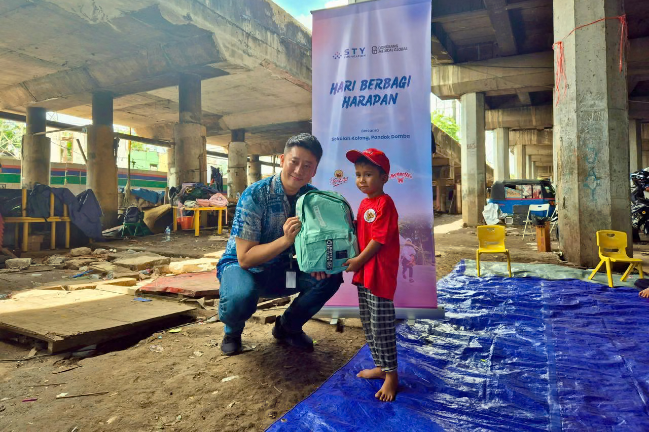Dongbang Medical Global Salurkan Bantuan Pendidikan di Jakarta